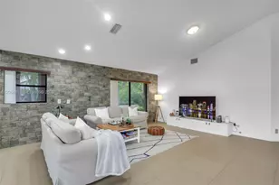 1051 Deerpath Ct, Weston, FL 33326 - Photo 22