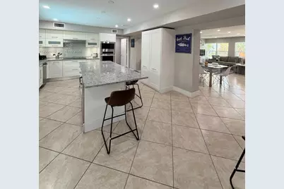 1301 NE 42nd St, Oakland Park, FL 33334 - Photo 10