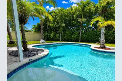 1301 NE 42nd St, Oakland Park, FL 33334 - Photo 2