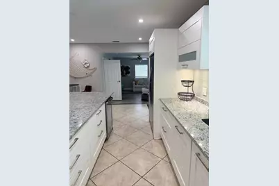 1301 NE 42nd St, Oakland Park, FL 33334 - Photo 20