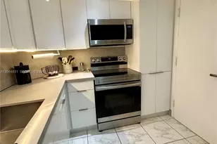 300 Bayview Dr, Sunny Isles Beach, FL 33160 - Photo 10