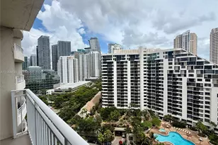 770 Claughton Island Dr, Miami, FL 33131 - Photo 2
