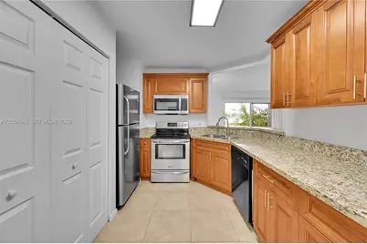 3453 NW 44th St #107, Oakland Park, FL 33309 - Photo 4