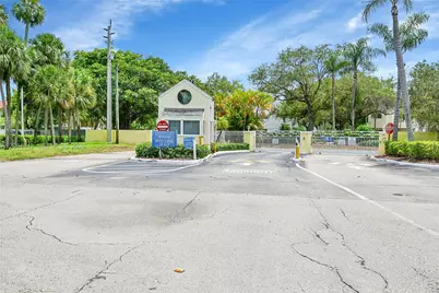3453 NW 44th St #107, Oakland Park, FL 33309 - Photo 28