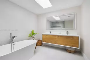 5230 NW 104th Ct, Doral, FL 33178 - Photo 16