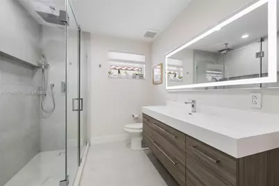 5230 NW 104th Ct, Doral, FL 33178 - Photo 14
