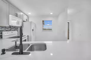 2601 NE 3rd Ct, Boynton Beach, FL 33435 - Photo 6