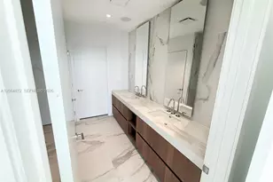 1400 Biscayne Blvd, Miami, FL 33132 - Photo 10