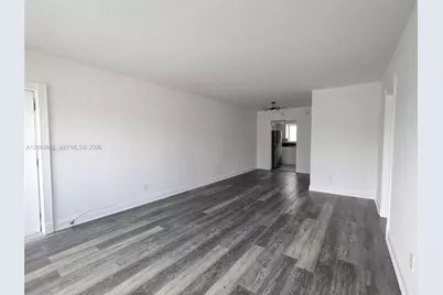 7805 Crespi Blvd #4, Miami Beach, FL 33141 - Photo 4