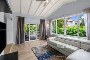 810 Venetia Ave, Coral Gables, FL 33134 - Photo 8