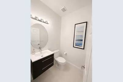10614 W 35th Ln, Hialeah, FL 33018 - Photo 10