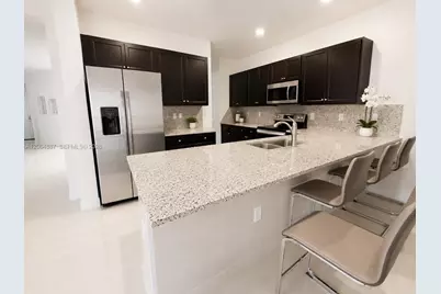 10614 W 35th Ln, Hialeah, FL 33018 - Photo 2