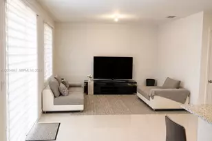 10614 W 35th Ln, Hialeah, FL 33018 - Photo 4