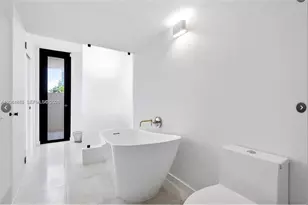 2575 S Bayshore Dr, Miami, FL 33133 - Photo 24