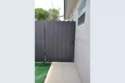 4035 E 2nd Ave, Hialeah, FL 33013 - Photo 44