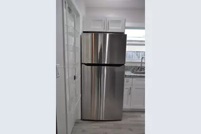 4035 E 2nd Ave, Hialeah, FL 33013 - Photo 10