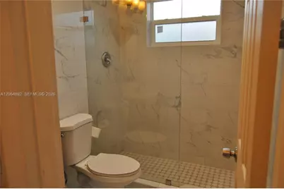 4035 E 2nd Ave, Hialeah, FL 33013 - Photo 20