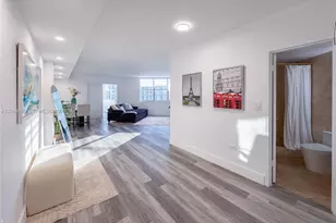 801 Brickell Bay Dr, Miami, FL 33131 - Photo 2