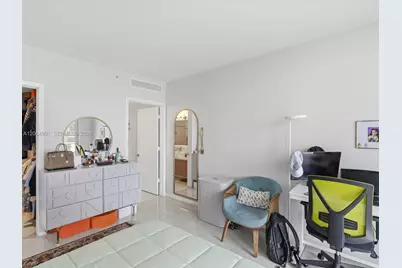 1010 SW 2nd Ave #1009, Miami, FL 33130 - Photo 16