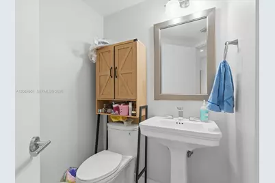1010 SW 2nd Ave #1009, Miami, FL 33130 - Photo 20