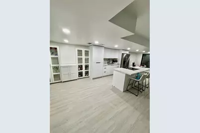 8010 NW 27th Pl #8010, Sunrise, FL 33322 - Photo 4