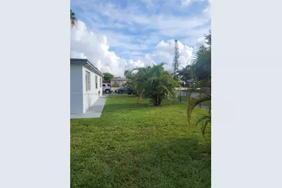 14280 NE 11th Ave, North Miami, FL 33161 - Photo 32