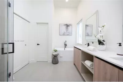 1357 Camellia Ln, Weston, FL 33326 - Photo 36