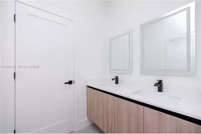 1357 Camellia Ln, Weston, FL 33326 - Photo 24