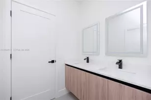 1357 Camellia Ln, Weston, FL 33326 - Photo 24