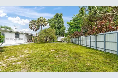 4020 SW 2nd St, Plantation, FL 33317 - Photo 22