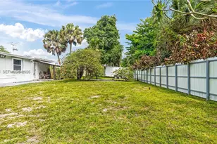 4020 SW 2nd St, Plantation, FL 33317 - Photo 22