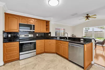 1853 SW 176th Way, Miramar, FL 33029 - Photo 12