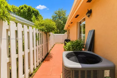 14261 SW 28th St, Miami, FL 33175 - Photo 26