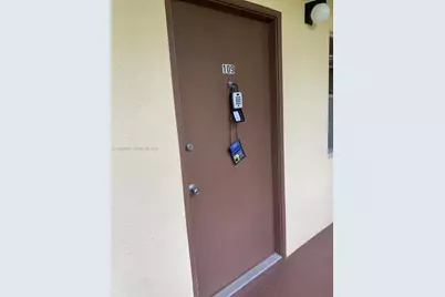 151 SW 135th Ter #109T, Pembroke Pines, FL 33027 - Photo 4