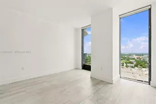 121 NE 34th St, Miami, FL 33137 - Photo 20