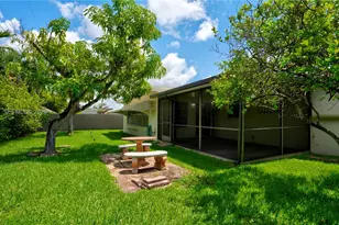 1730 SW 97th Pl, Miami, FL 33165 - Photo 42