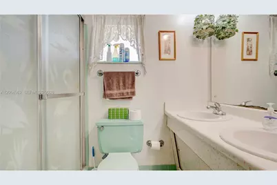 1730 SW 97th Pl, Miami, FL 33165 - Photo 38