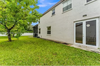 15887 NW 11th St, Pembroke Pines, FL 33028 - Photo 52