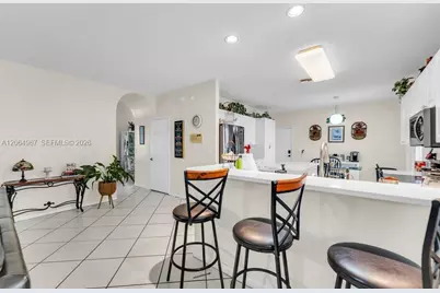 15887 NW 11th St, Pembroke Pines, FL 33028 - Photo 12