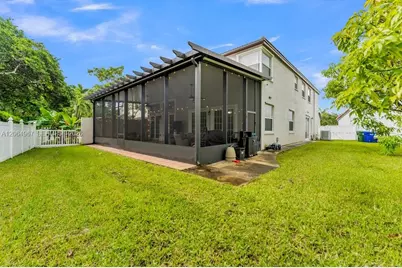 15887 NW 11th St, Pembroke Pines, FL 33028 - Photo 50