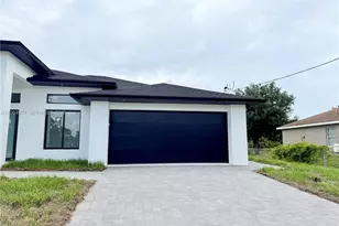 705 Colyer St E, Lehigh Acres, FL 33974 - Photo 6