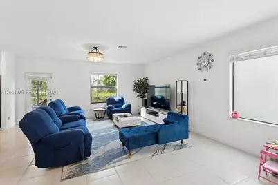 6018 Henderson Way #1, West Palm Beach, FL 33415 - Photo 2
