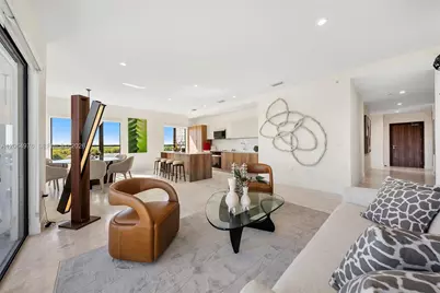 701 Valencia Ave #404, Coral Gables, FL 33134 - Photo 6