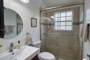 1358 NW 157th Ave, Pembroke Pines, FL 33028 - Photo 16