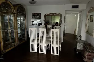 950 Hillcrest Dr, Hollywood, FL 33021 - Photo 10