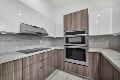 451 E 37th St, Hialeah, FL 33013 - Photo 10