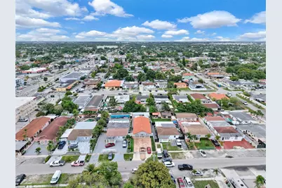 451 E 37th St, Hialeah, FL 33013 - Photo 40