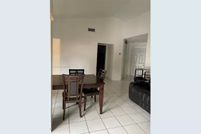 6547 NW 170th Ter, Hialeah, FL 33015 - Photo 10