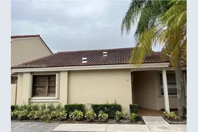 6547 NW 170th Ter, Hialeah, FL 33015 - Photo 1