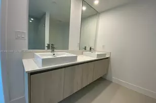 13800 Highland Dr, North Miami Beach, FL 33181 - Photo 8